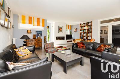 Maison - 210 m² - 8 pièces