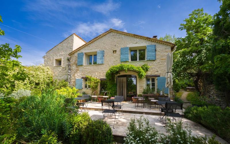 Propriété - 335 m² - 10 pièces