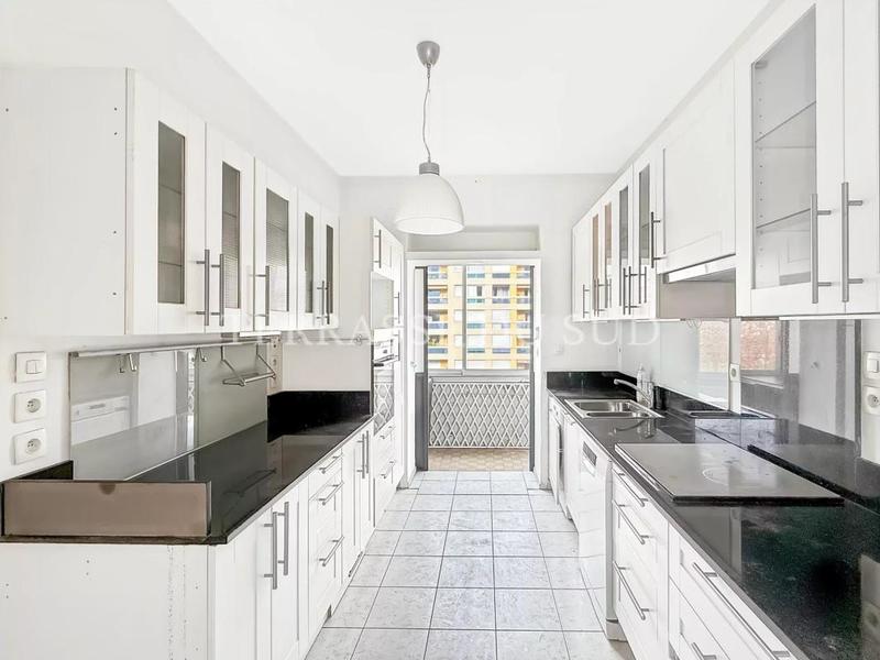 Appartement - 72 m² - 2 pièces