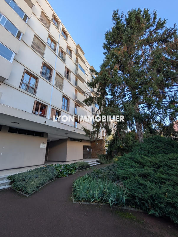 Appartement - 97 m² - 4 pièces