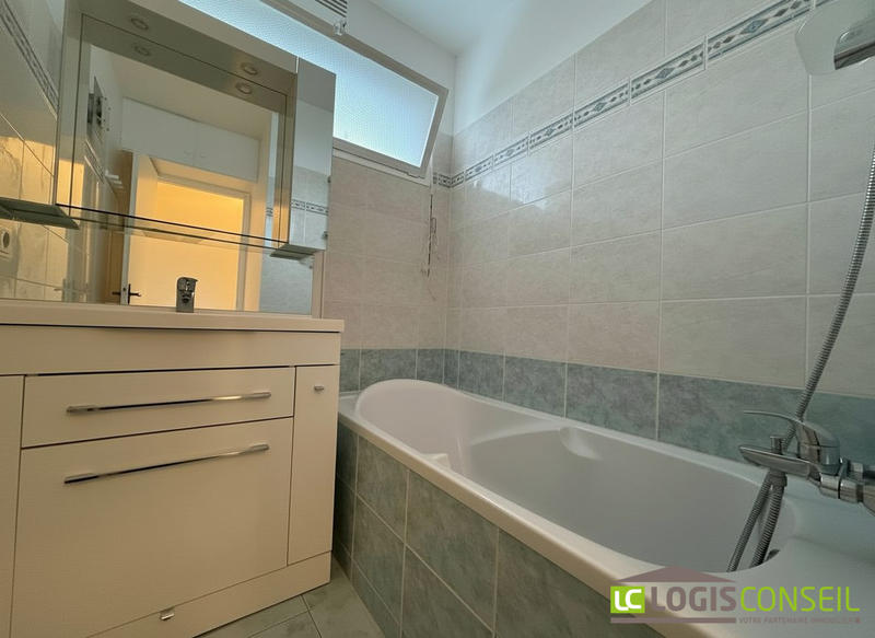 Appartement - 81 m² - 4 pièces