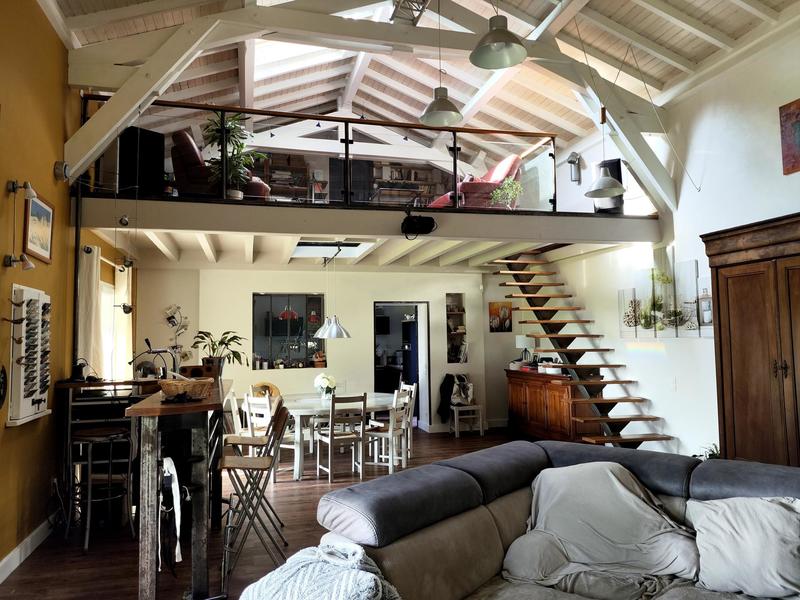 Maison - 230 m² - 7 pièces