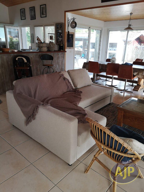 Villa - 215 m² - 6 pièces