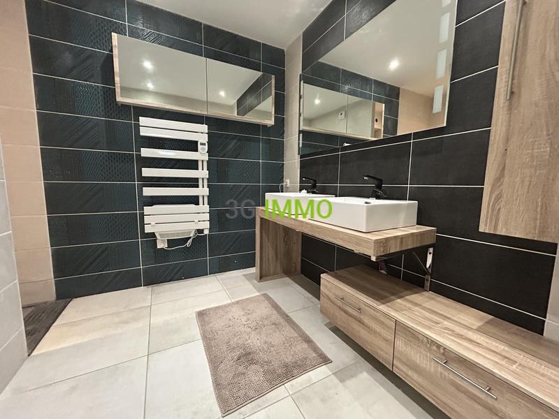 Maison - 141 m² - 5 pièces