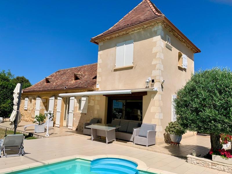 Maison en pierre - 140 m² - 6 pièces