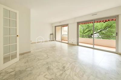 Appartement - 75 m² - 4 pièces