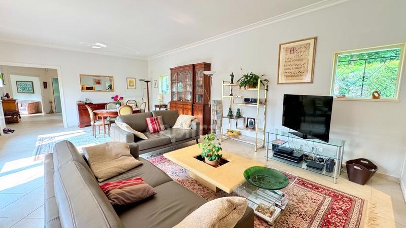 Maison - 265 m² - 8 pièces