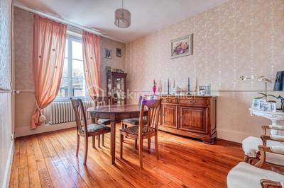 Demeure - 171 m² - 6 pièces