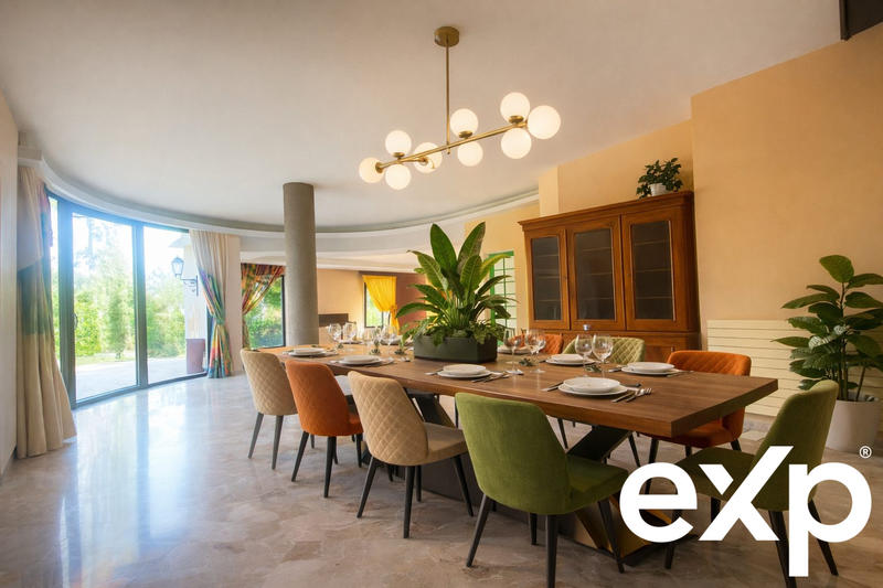 Maison - 288 m² - 6 pièces