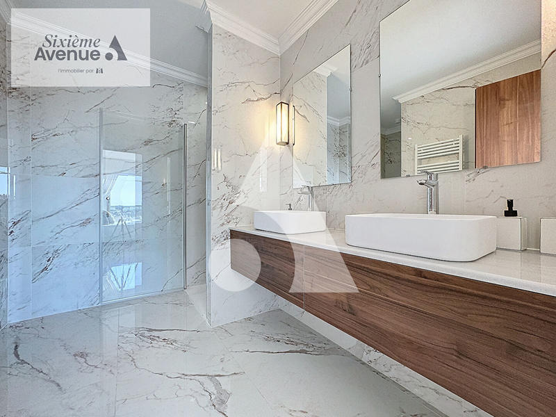 Appartement - 192 m² - 4 pièces