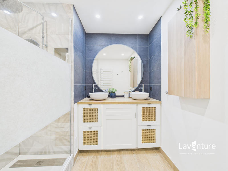 Appartement - 81 m² - 4 pièces