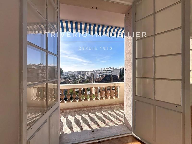 Appartement - 100 m² - 4 pièces