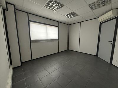 Bureau - 440 m² - 27 pièces