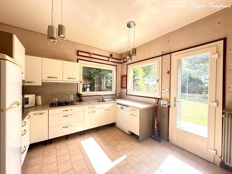 Maison - 393 m² - 11 pièces