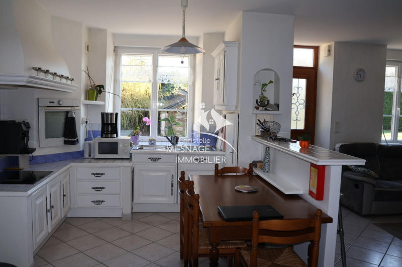 Maison - 210 m² - 8 pièces