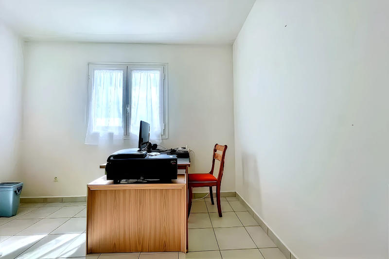 Maison - 107 m² - 6 pièces