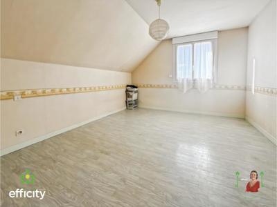 Maison de bourg - 181 m² - 8 pièces