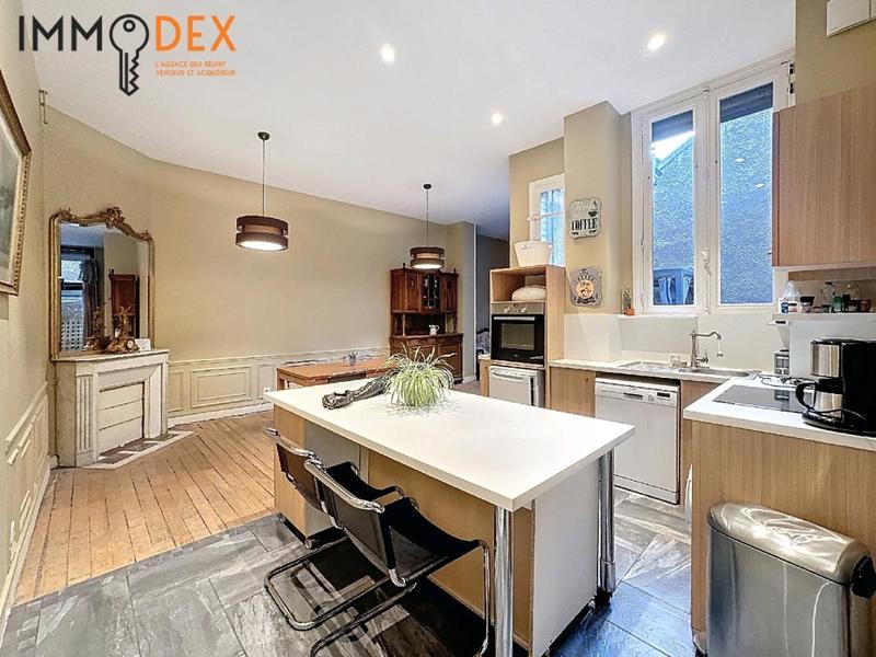 Appartement - 162 m² - 7 pièces