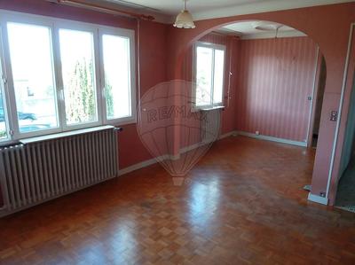 Maison - 77 m² - 5 pièces