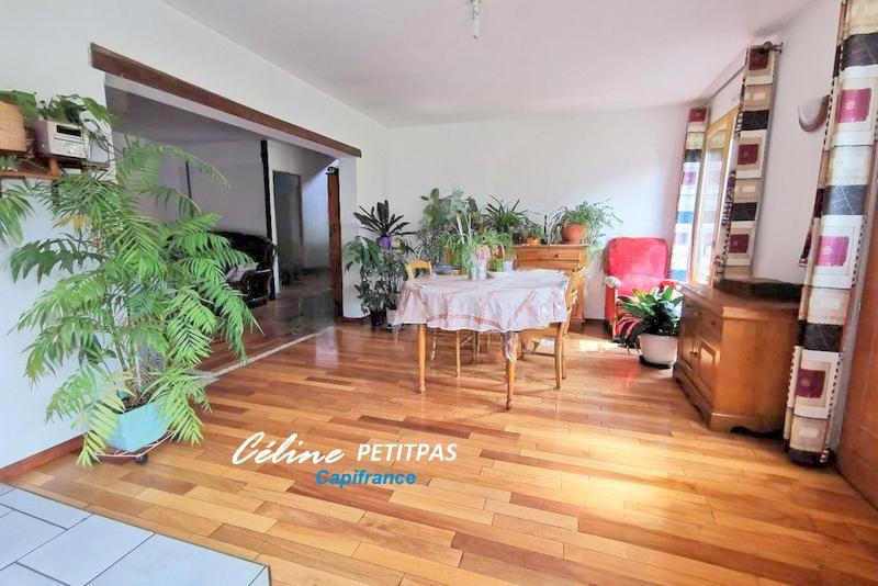 Maison - 142 m² - 6 pièces