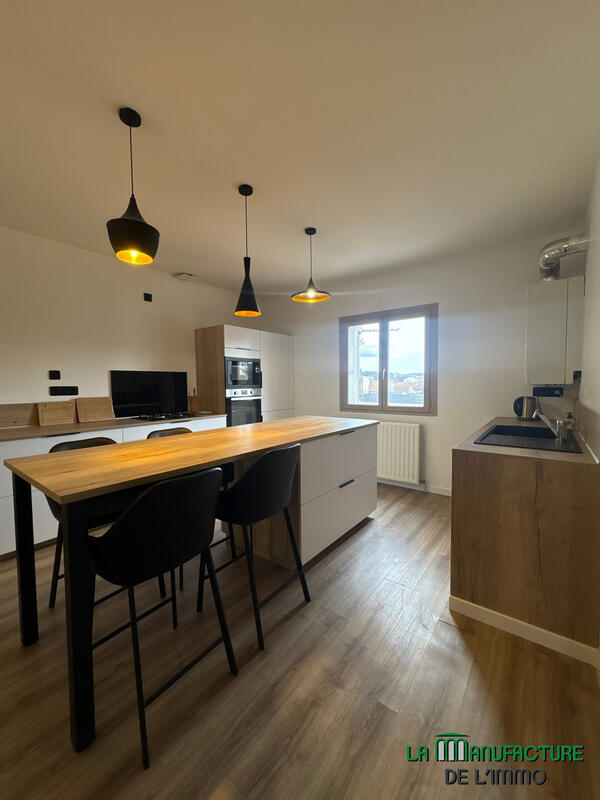 Appartement - 126 m² - 4 pièces