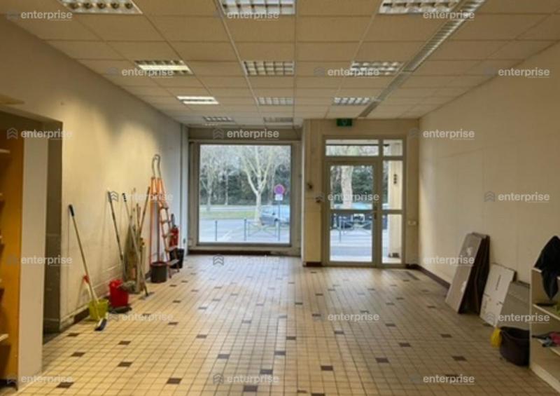 Local commercial - 56 m²