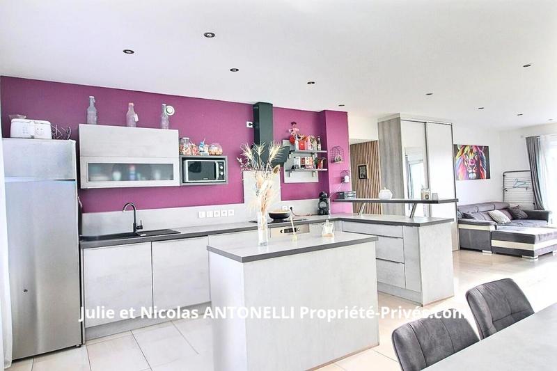 Maison - 196 m² - 7 pièces