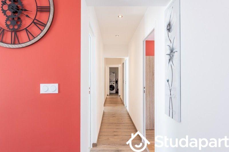 Chambre - 101 m² - 1 pièce