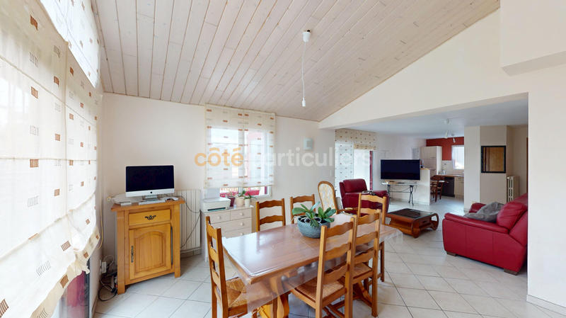 Maison - 100 m² - 5 pièces