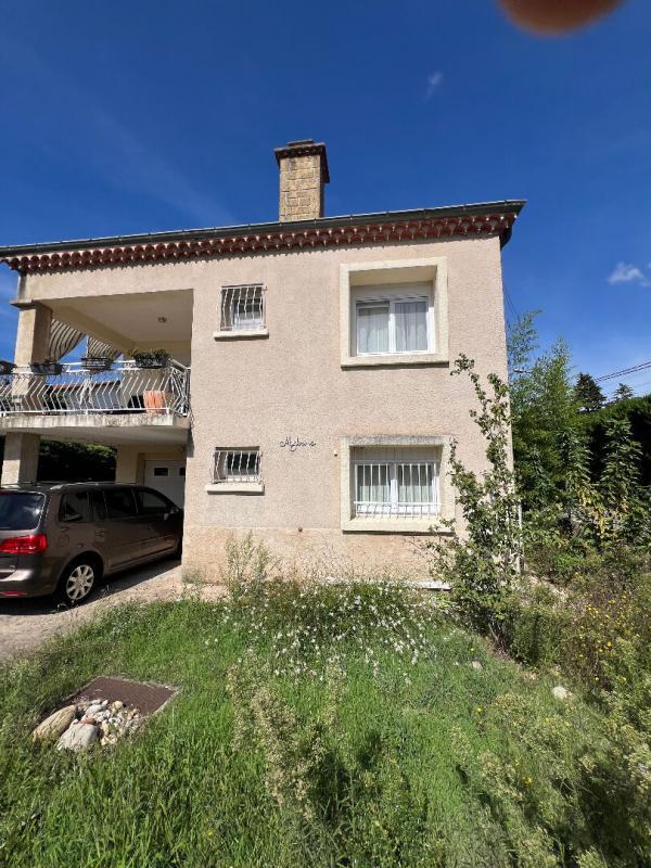 Maison - 150 m² - 7 pièces