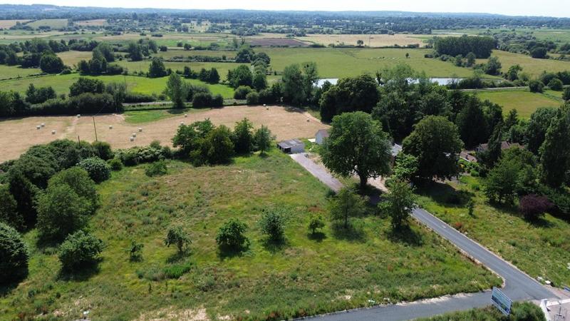 Terrain constructible - 753 m²