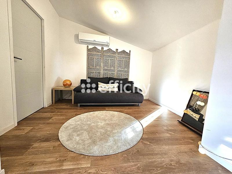 Villa - 187 m² - 7 pièces