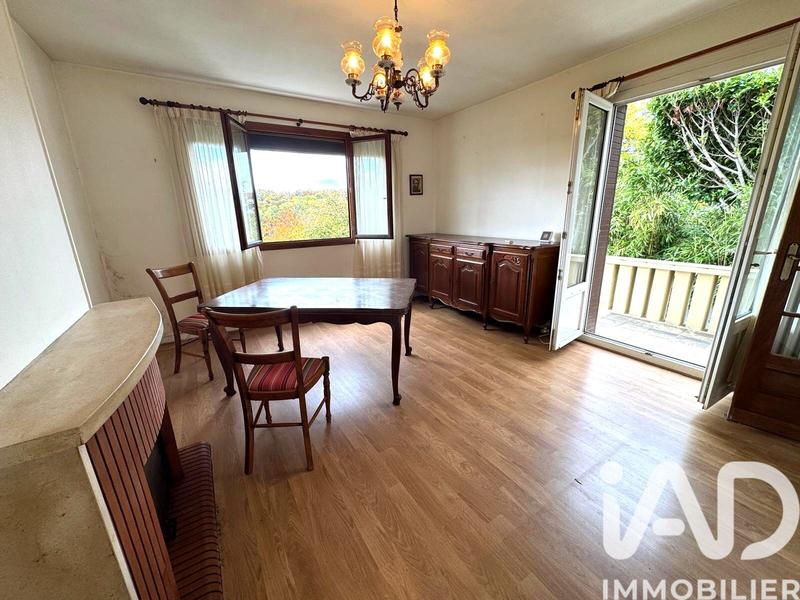 Maison - 104 m² - 7 pièces