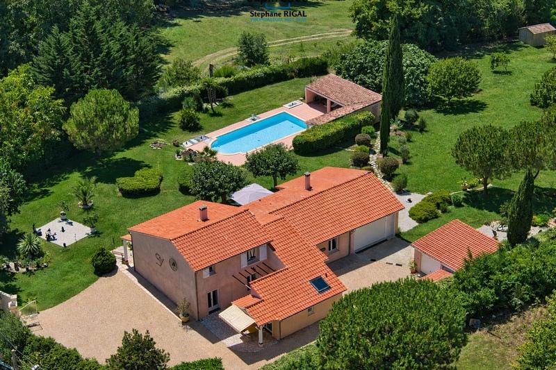 Propriété - 170 m² - 6 pièces