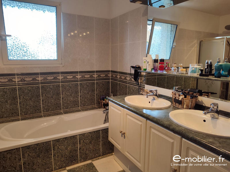 Maison - 108 m² - 5 pièces