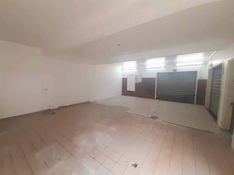 Local commercial - 68 m² - 1 pièce