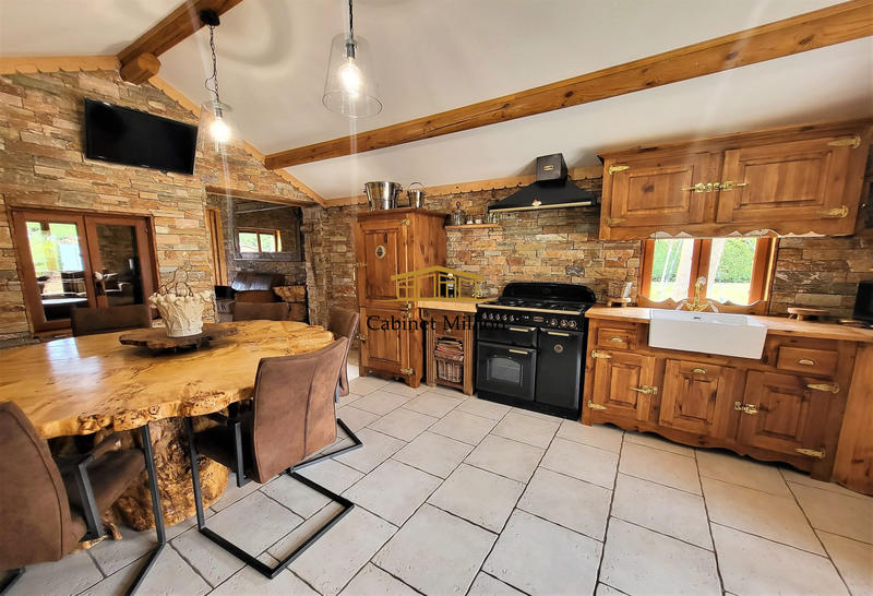 Mas - 150 m² - 6 pièces