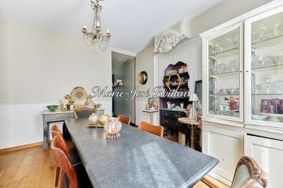 Maison de ville - 205 m² - 8 pièces