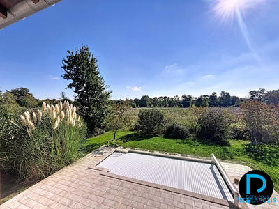 Maison - 334 m² - 7 pièces