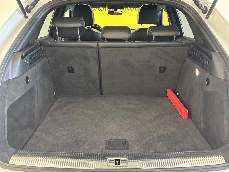 Audi Q3 2.0 Tdi 150 s line Quattro s-tronic7 To Gps Radar