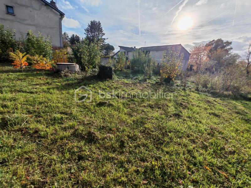 Terrain constructible - 1 761 m²