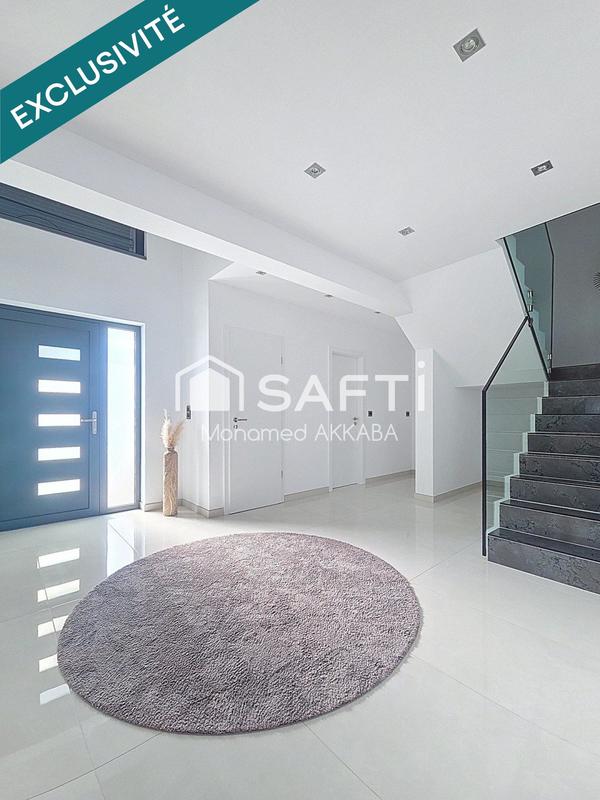 Maison - 180 m² - 7 pièces