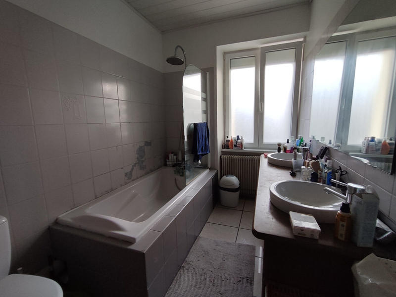 Maison - 102 m² - 5 pièces