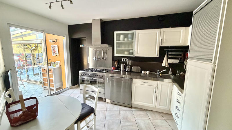 Maison - 111 m² - 7 pièces