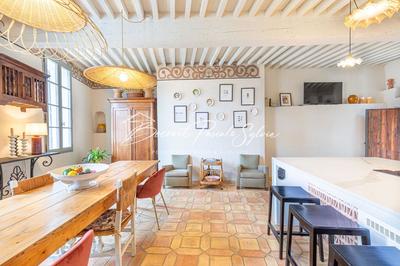 Demeure - 203 m² - 5 pièces