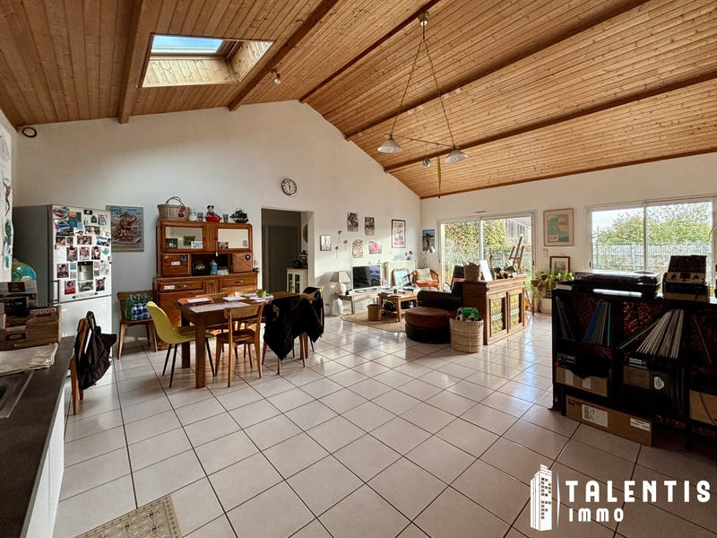 Maison - 85 m² - 3 pièces