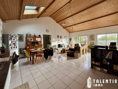 Maison - 85 m² - 3 pièces