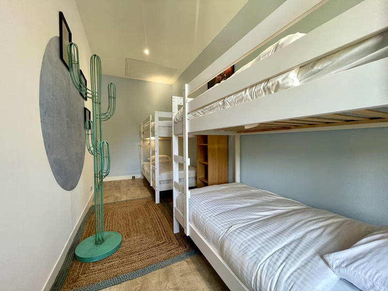 Local commercial - 242 m² - 10 pièces