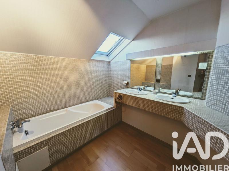 Appartement - 170 m² - 7 pièces