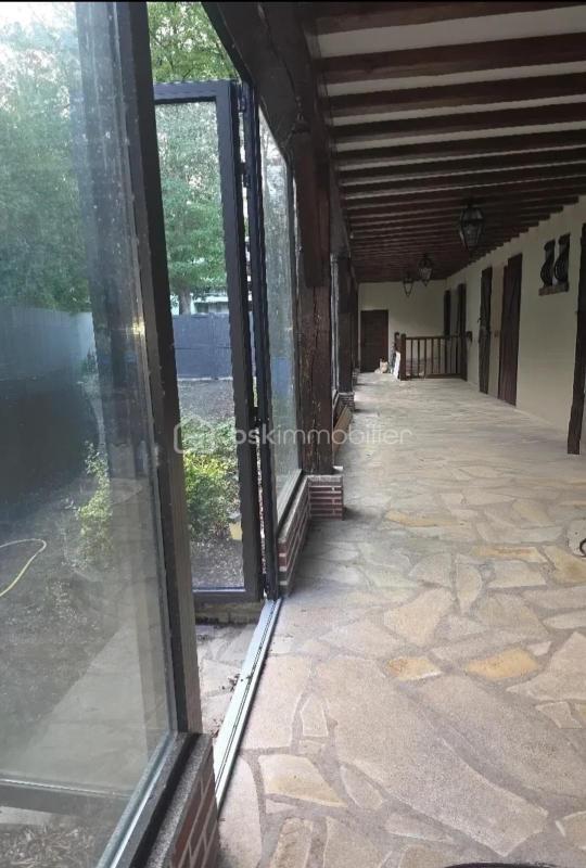 Maison ancienne - 383 m² - 11 pièces